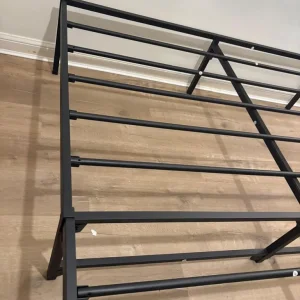 King size metal bed frame - Image 6
