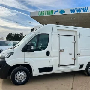2020 Peugeot Boxer 2.2 BlueHDi 335 Professional Panel Van - Image 5