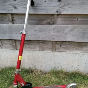 JD Bug Jr childrens scooters - pink and red - Image 2