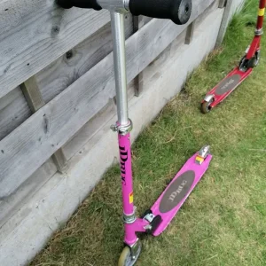 JD Bug Jr childrens scooters - pink and red - Image 7