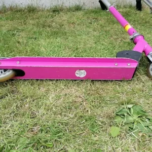 JD Bug Jr childrens scooters - pink and red - Image 8