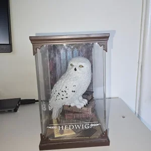 Hedwig - Harry Potter - Noble Collection No 1 Magical Creatures Figure - Image 2