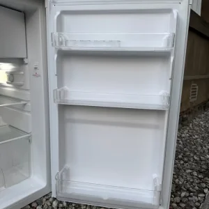 Hoover 105L Undercounter Fridge Freezer - Image 2