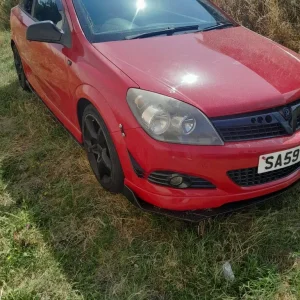 Vauxhall Astra 1.8 SRI 3-door hatchback 2009 - Image 2