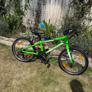Specialized Hotrock 20” kids bike
