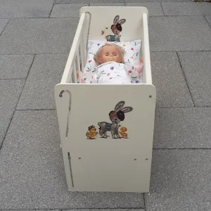 Doll's cot - Image 2