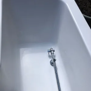 Right angle bath, 1500mm x 800mm, with shower fittings - Image 5