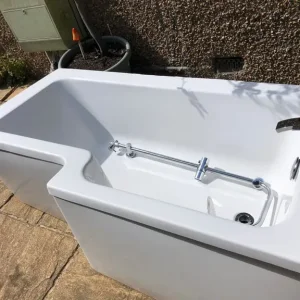 Right angle bath, 1500mm x 800mm, with shower fittings - Image 8