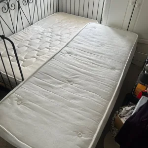 Metal frame trundle bed - Image 2