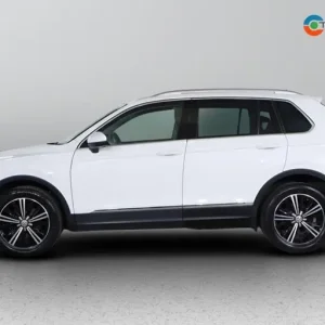 2017 Volkswagen Tiguan 2.0 TDI BlueMotion Tech SE Estate Diesel Manual - Image 8