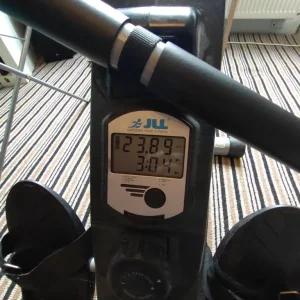 JLL R200 Rowing Machine - Image 4