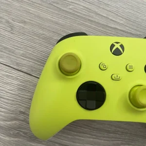 Xbox Series S/X Wireless Controller Electric Volt - Image 4
