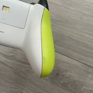 Xbox Series S/X Wireless Controller Electric Volt - Image 8