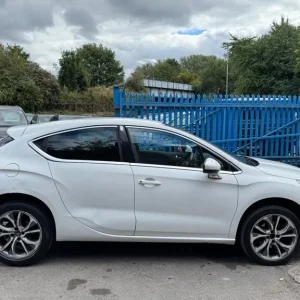 2014 Citroen DS4 1.6 e-HDi Airdream DStyle 5-door hatchback - Image 4