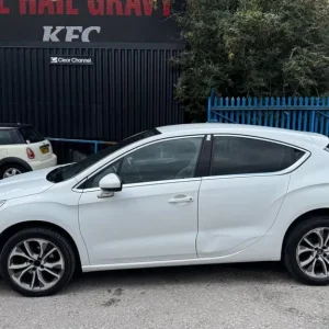 2014 Citroen DS4 1.6 e-HDi Airdream DStyle 5-door hatchback - Image 5