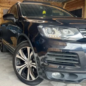 2013 Volkswagen Touareg 3.0 TDI V6 R-Line 4WD - Image 2