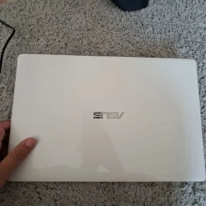 Asus Laptop - Image 3