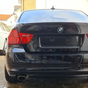 BMW 3 Series 320D Manual with good mileage and solid fuel economy - Image 6