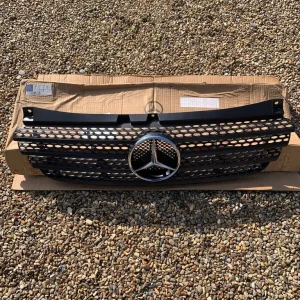 Mercedes Vito front grill boxed