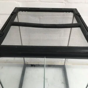 Exo-Terra Reptile Terrarium 30x45x30cm - Image 4