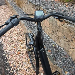 Raleigh Centros low step electric hybrid bike - Image 5