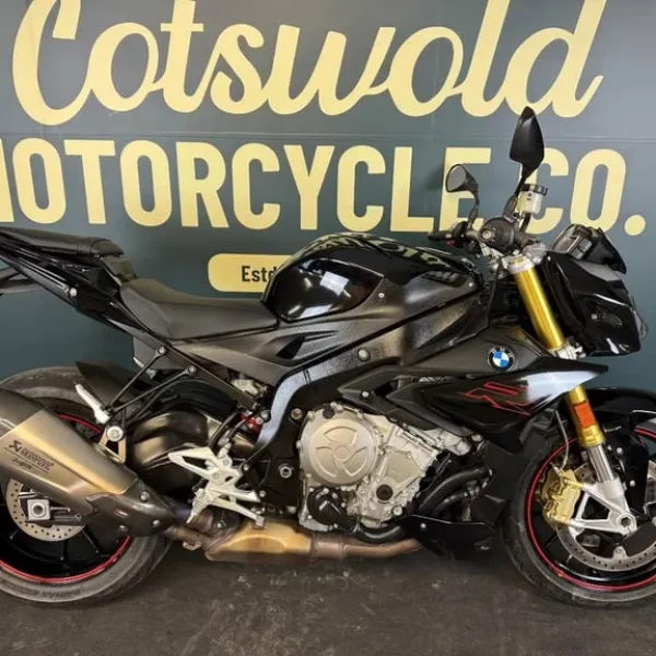 BMW S 1000 R Sport AKRAPOVIC EXHAUST