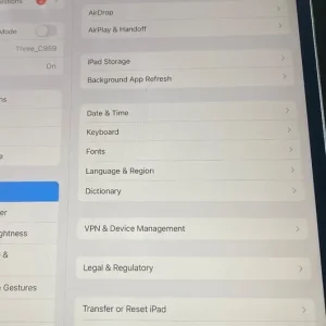 Apple iPad Pro 10.5” Wi-Fi 64GB Grey - Image 2