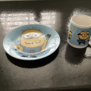 New Minions ceramic plate and mug set