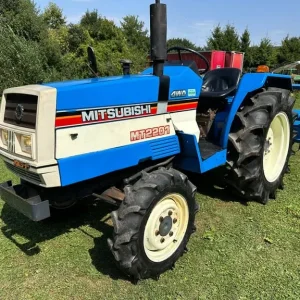 Mitsubishi MT2201 4WD Compact Tractor with 1.4m Rotavator - Image 3