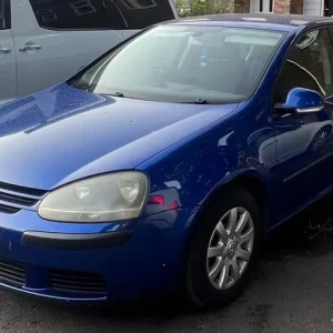 2004 Volkswagen Golf 1.6 Manual Hatchback - Image 3