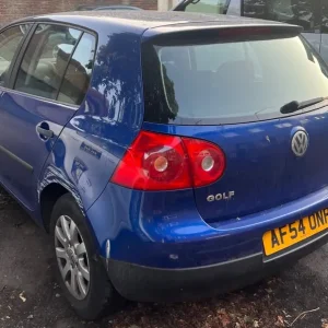 2004 Volkswagen Golf 1.6 Manual Hatchback - Image 4