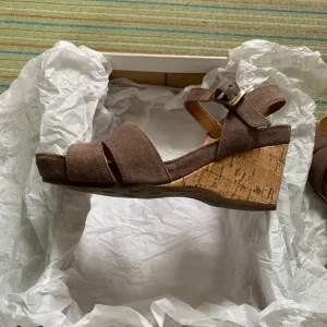 Ladies Clarks Lavender suede cork wedge sandals - Image 5
