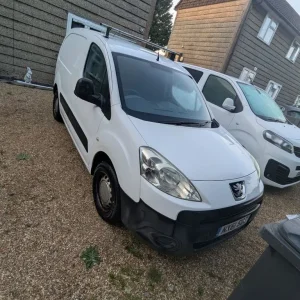 Peugeot Partner Panel Van 2011 Manual 1560cc - Image 3