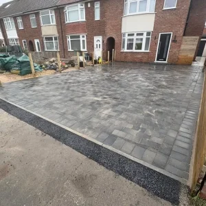 E.B Landscaping, experienced and quality landscaping - Image 6