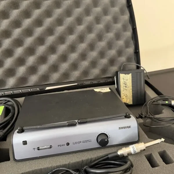 Shure Radio Microphone with Guitar Lead