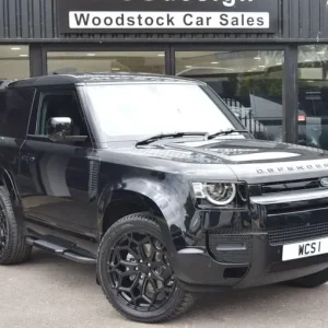 Land Rover Defender 3.0 D250 MHEV X-Dynamic SE Hard Top SUV 3dr Diesel Auto 4WD SWB Euro 6 (s/s) - Image 3