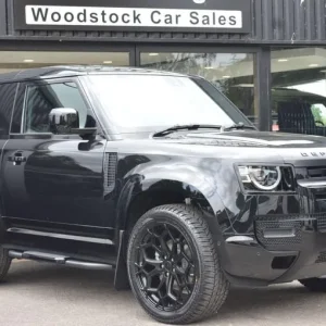 Land Rover Defender 3.0 D250 MHEV X-Dynamic SE Hard Top SUV 3dr Diesel Auto 4WD SWB Euro 6 (s/s) - Image 5