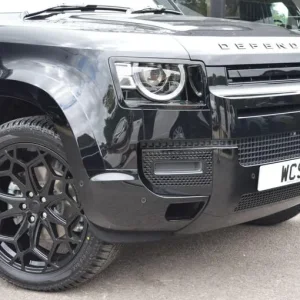 Land Rover Defender 3.0 D250 MHEV X-Dynamic SE Hard Top SUV 3dr Diesel Auto 4WD SWB Euro 6 (s/s) - Image 7