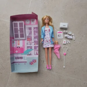 Barbie medical doctor play set