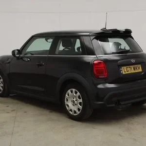 2022 MINI One Classic 1.5 Petrol Manual Hatchback - Image 4