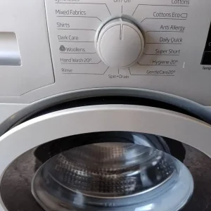 7kg washing machine with 1400rpm spin - Image 3
