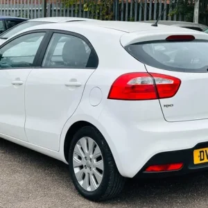 2012 Kia Rio 1.25 2 Euro 5 5-door Hatchback Petrol Manual - Image 3