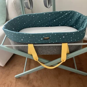 Mokee Woolnest Moses basket with stand and all accessories - Image 6