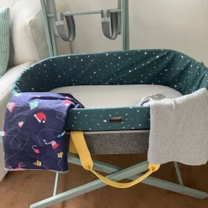 Mokee Woolnest Moses basket with stand and all accessories - Image 7