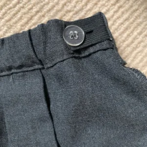 Pre-loved school skirt Size 8-9 years - Image 8