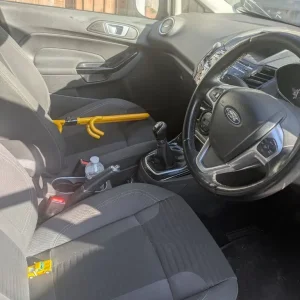 Ford Fiesta Hatchback 2014 Manual 5-door - Image 3