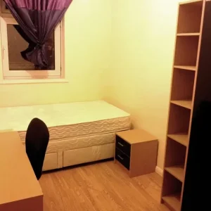 Single room - 2-minute walk to Bermondsey tube station - Image 2
