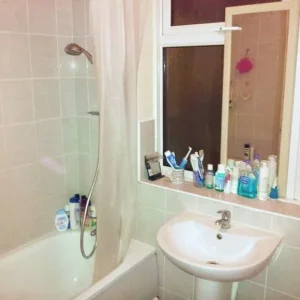 Single room - 2-minute walk to Bermondsey tube station - Image 6