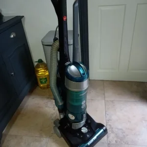 Hoover Breeze Evo Vacuum Cleaner - Image 2