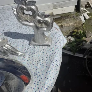 Various home decor items - Image 2